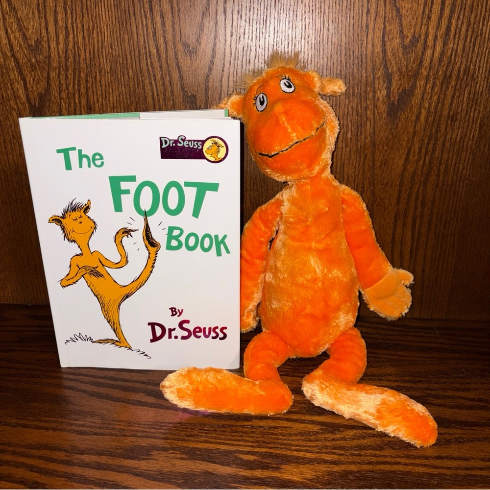 Kohl's Cares Dr.Seuss The Foot Book 18" Plush And Hardback Book